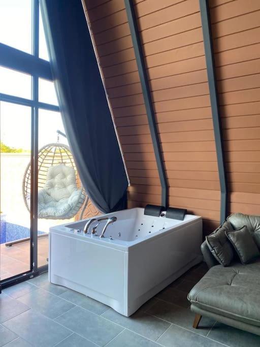 Triangle Life Suit Hotel Kartepe Exterior photo